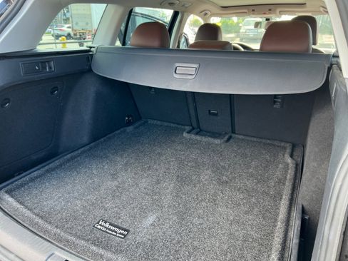 Used 2017 Volkswagen Golf Alltrack SEL image 17