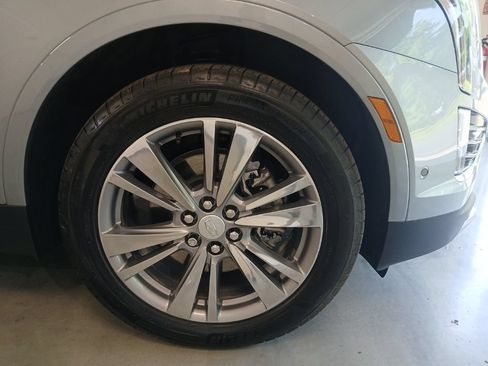 Certified 2025 Cadillac XT5 Premium Luxury w/ Technology Package AWD/4WD image 7