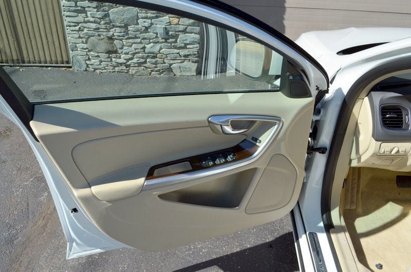 Used 2015 Volvo S60 T5 Platinum w/ Climate Package AWD/4WD image 6