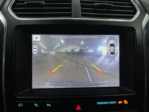 Used 2018 Ford Explorer Limited w/ Equipment Group 301A image 11