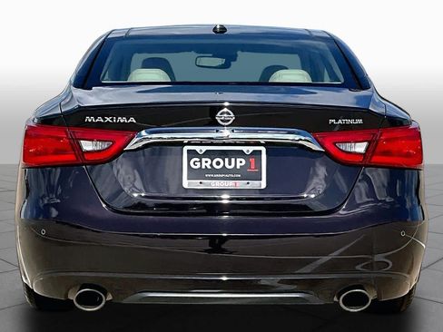 Used 2017 Nissan Maxima Platinum w/ Interior Lighting Package FWD image 5