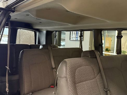 Used 2019 Chevrolet Express 3500 LT w/ LT Preferred Equipment Group image 29