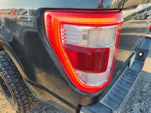 Used 2021 Ford F150 Lariat w/ FX4 Off-Road Package AWD/4WD image 7