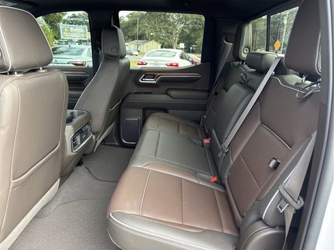 Used 2023 GMC Sierra 1500 Denali w/ Denali Reserve Package image 10