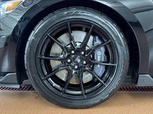 Used 2020 Ford Mustang Shelby GT350 w/ Technology Package RWD image 8