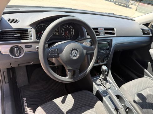 Used 2014 Volkswagen Passat 1.8T FWD image 12