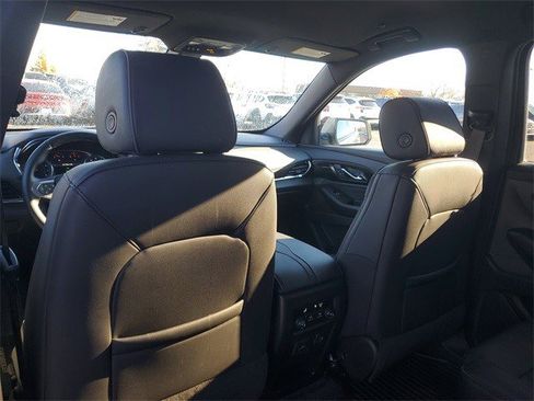 Certified 2023 Chevrolet Traverse RS image 8