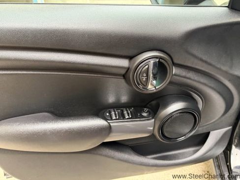 Used 2015 MINI Cooper 4-Door Hardtop image 20