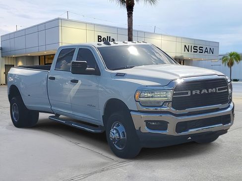 Used 2022 RAM 3500 Tradesman AWD/4WD image 8