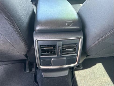 Used 2022 Subaru Forester Premium AWD/4WD image 19