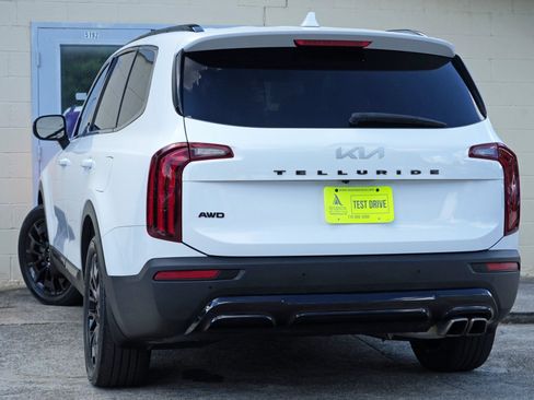 Used 2022 Kia Telluride EX w/ EX Premium Package AWD/4WD image 5