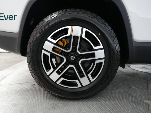 Used 2023 Rivian R1S Adventure AWD/4WD image 22