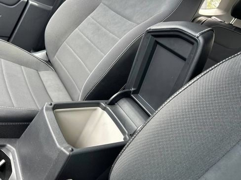 Certified 2022 Volkswagen Taos SE AWD/4WD image 38