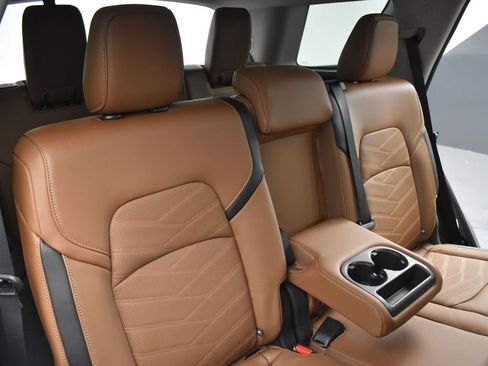 New 2025 Nissan Pathfinder Platinum w/ Cargo Package image 23