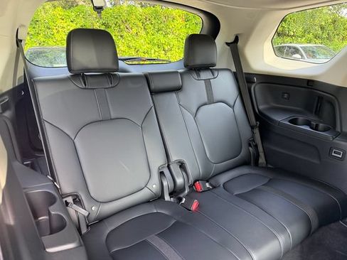 Used 2024 Honda Pilot EX-L image 17