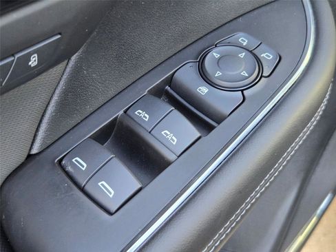 Used 2025 Buick Envision Preferred AWD/4WD image 25
