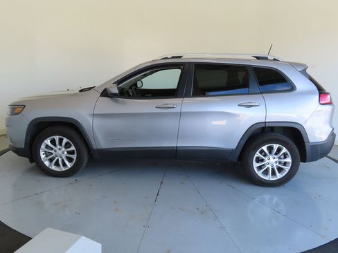 Used 2021 Jeep Cherokee Latitude image 7