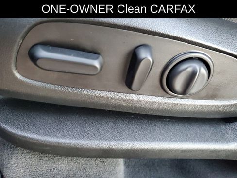 Used 2020 Chevrolet Traverse LT image 8