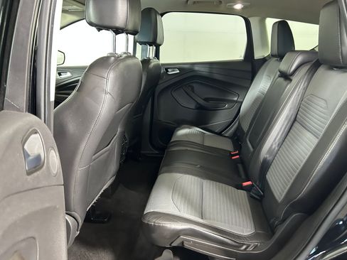 Used 2017 Ford Escape SE w/ Equipment Group 201A AWD/4WD image 22