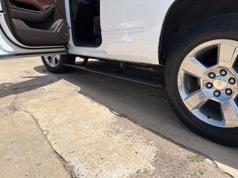 Used 2017 Chevrolet Tahoe Premier RWD image 12