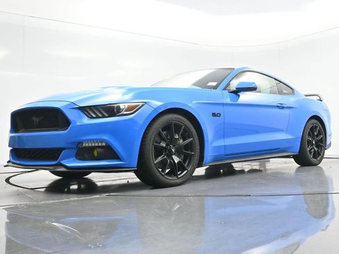 Used 2017 Ford Mustang GT Premium w/ Black Accent Package RWD image 47