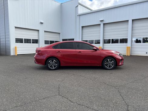 Used 2024 Kia Forte LXS FWD image 8