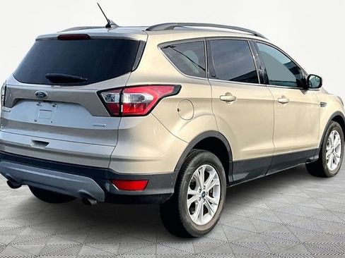 Used 2018 Ford Escape SEL image 5