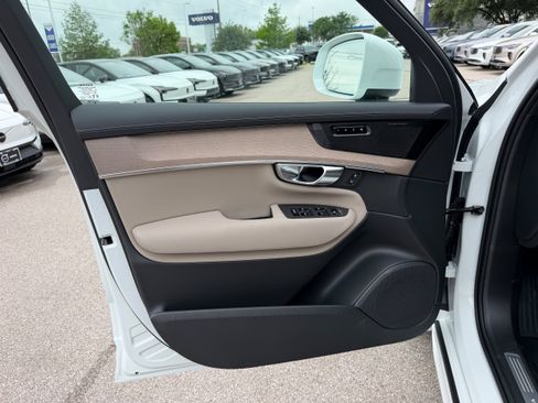 New 2026 Volvo XC90 B5 Ultra AWD/4WD image 18