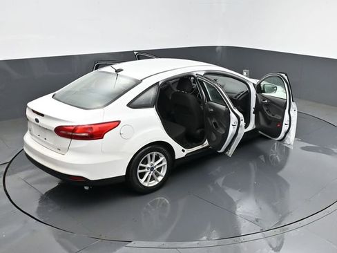 Used 2017 Ford Focus SE image 23