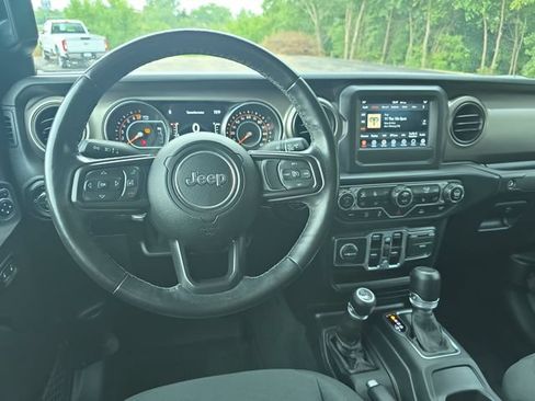 Used 2020 Jeep Gladiator Sport w/ Quick Order Package 24S AWD/4WD image 19