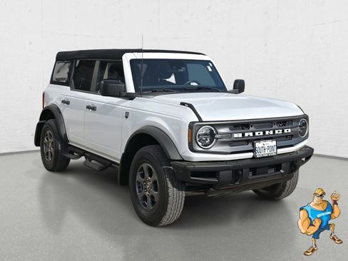 Used 2022 Ford Bronco Big Bend image 3