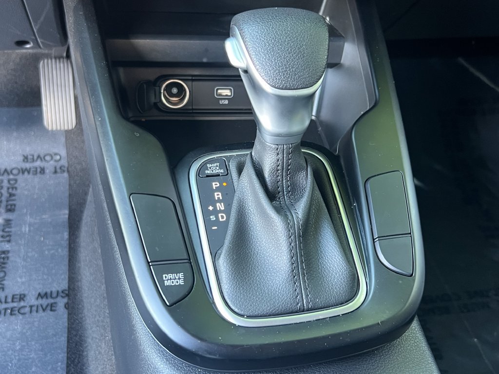 Used 2025 Kia Soul LX w/ LX Technology Package FWD image 27