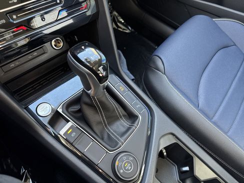 Certified 2025 Volkswagen Taos SEL image 25