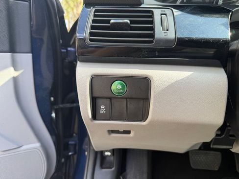 Used 2017 Honda Accord LX image 24