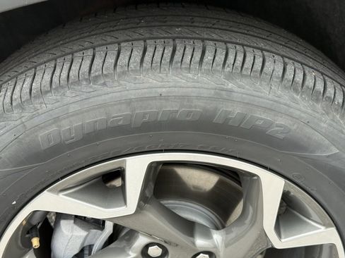 Used 2025 Chevrolet Trax LT w/ LT Convenience Package image 39