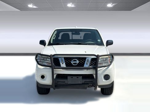 Used 2015 Nissan Frontier SV AWD/4WD image 6