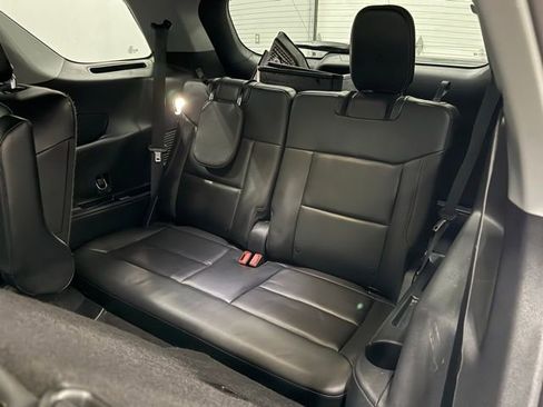 Used 2023 Ford Explorer XLT w/ Equipment Group 202A image 34