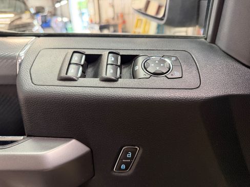 Used 2019 Ford F150 XLT w/ Equipment Group 302A Luxury AWD/4WD image 15