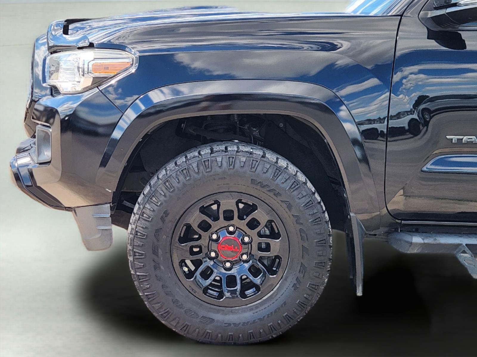 Used 2019 Toyota Tacoma TRD Sport RWD image 8