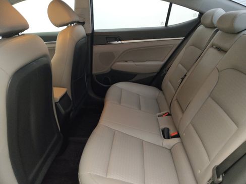 Used 2019 Hyundai Elantra Limited FWD image 18