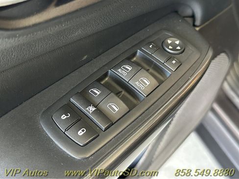 Used 2015 Jeep Cherokee Trailhawk image 34