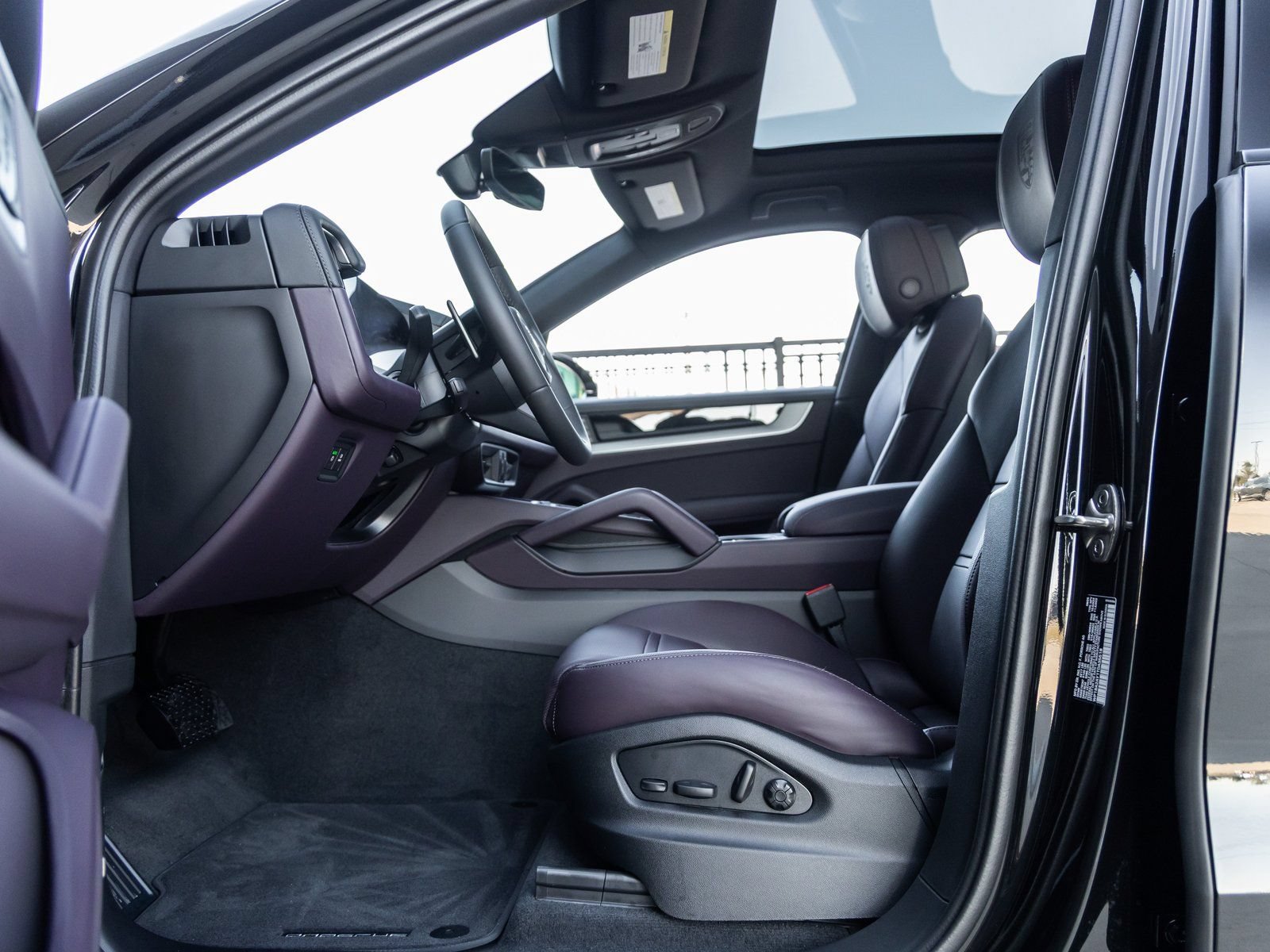 Certified 2026 Porsche Cayenne Coupe AWD/4WD image 23