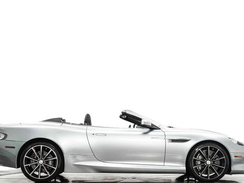 Used 2014 Aston Martin DB9 Volante image 2