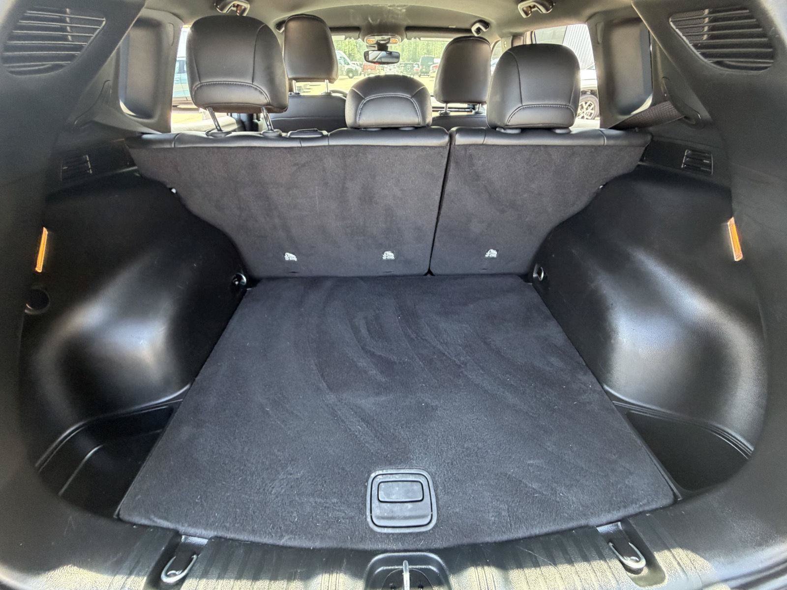 Certified 2025 Jeep Compass Limited AWD/4WD image 18