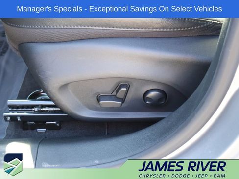 Used 2022 Jeep Compass Limited AWD/4WD image 23