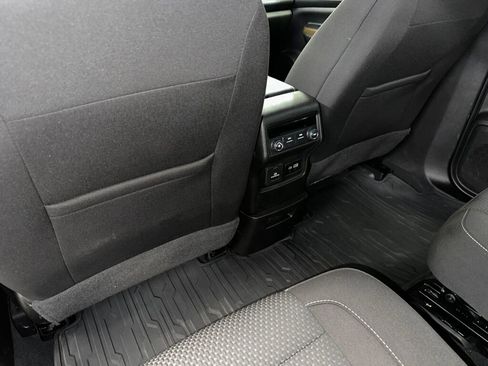 Certified 2023 GMC Acadia SLE w/ Driver Convenience Package image 19