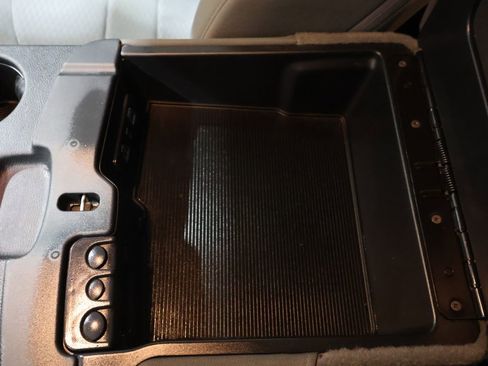 Used 2019 RAM 1500 Express w/ Express Value Package image 30