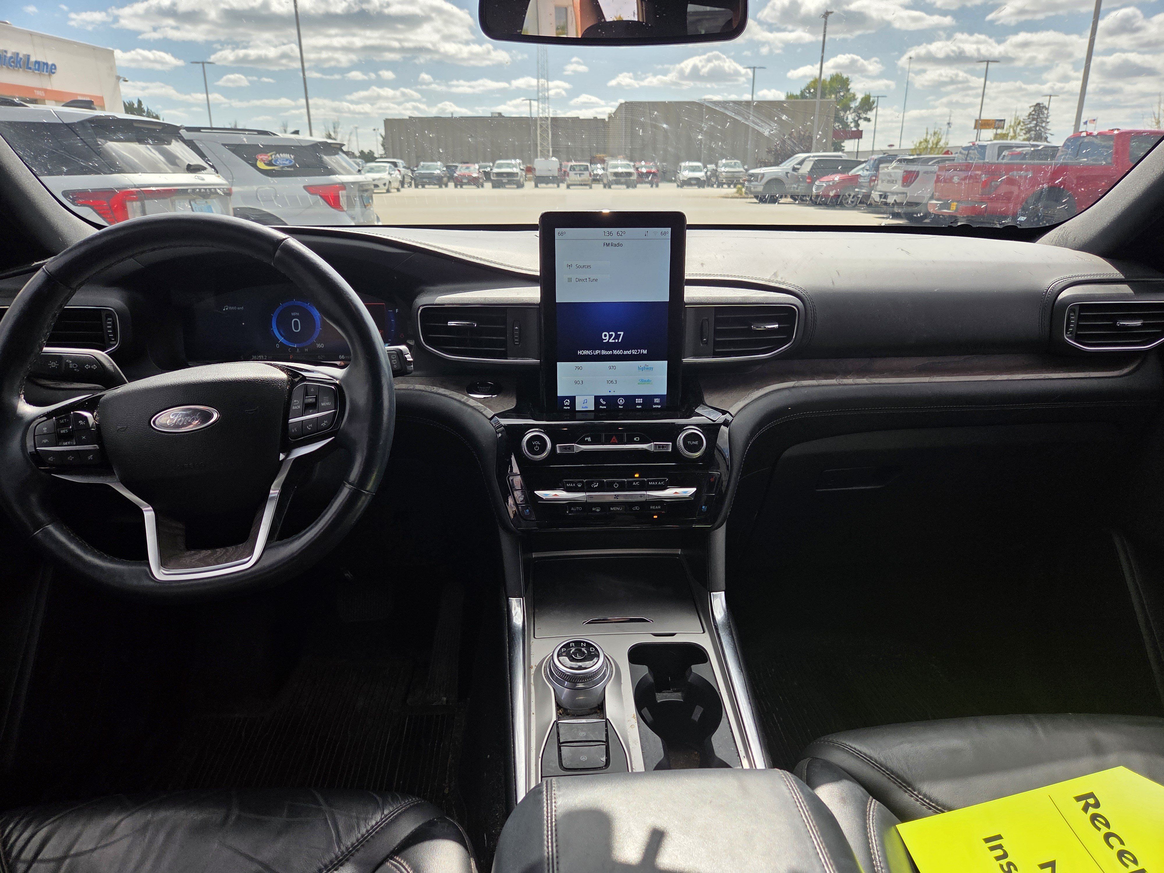 Used 2022 Ford Explorer Platinum w/ Equipment Group 601A AWD/4WD image 6