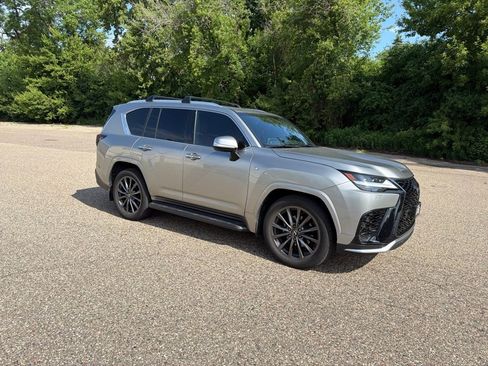 Used 2024 Lexus LX 600 F Sport AWD/4WD image 18