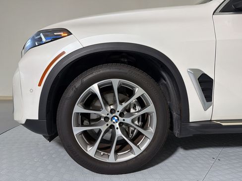 Used 2024 BMW X5 xDrive40i AWD/4WD image 9